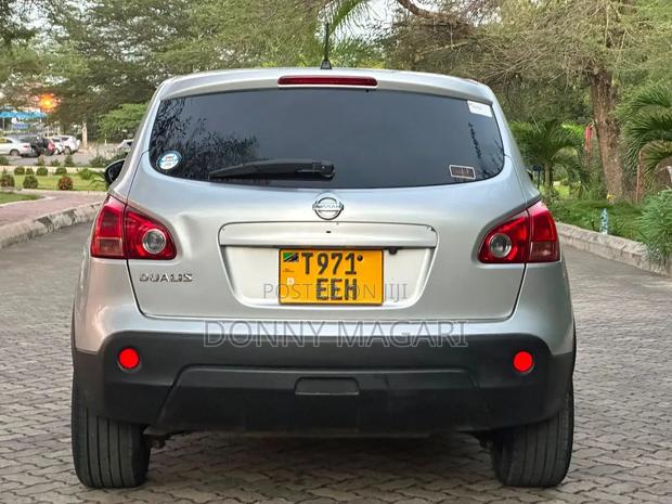 Nissan Dualis 2010 Silver