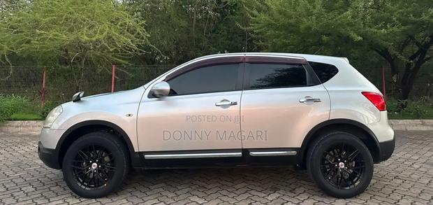 Nissan Dualis 2010 Silver