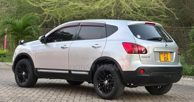 Nissan Dualis 2010 Silver