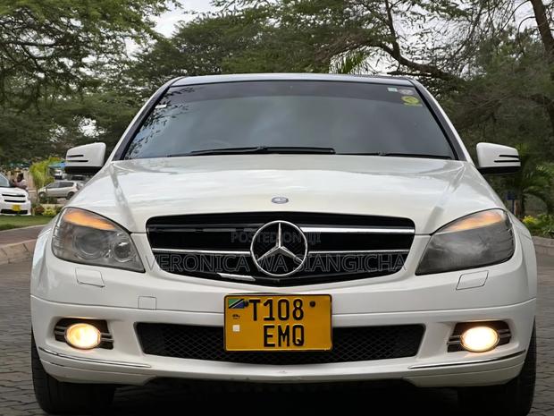 Mercedes-Benz C200 2010 White