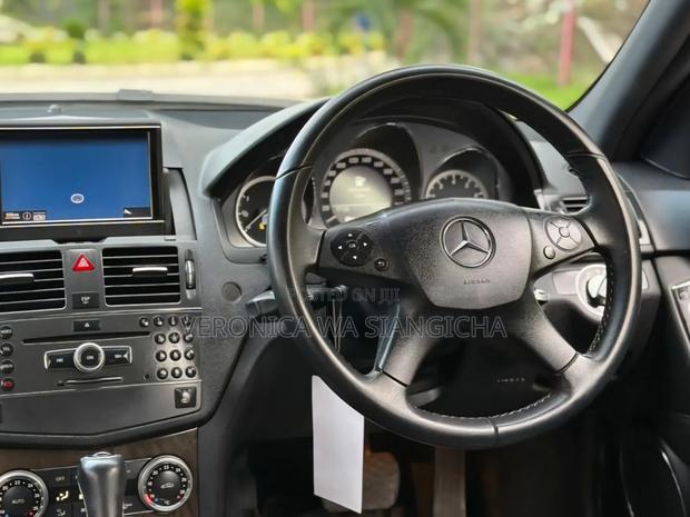 Mercedes-Benz C200 2010 White