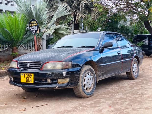 Toyota Chaser 2000 Black