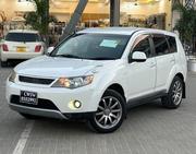 Mitsubishi Outlander 2.4 2008 White for sale