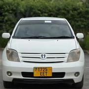Toyota IST 2004 White for sale