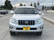 Toyota Land Cruiser Prado 2.7 i 2010 Silver for sale