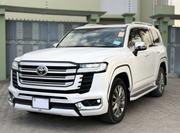 Toyota Land Cruiser LC300 2024 White for sale