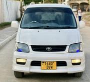 Toyota Noah 2001 White for sale
