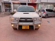 Toyota Hilux Surf 2000 White for sale