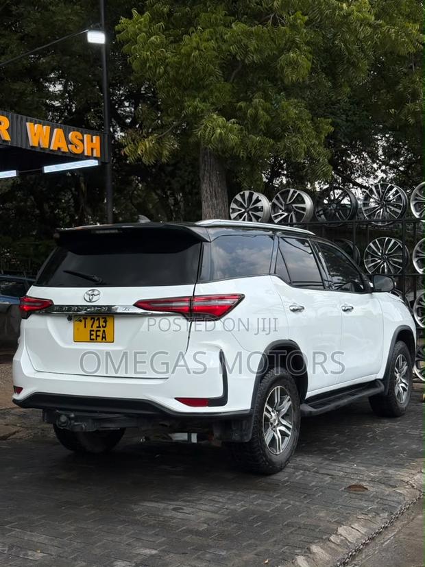Toyota Fortuner 2.4 D AWD 2020 Pearl