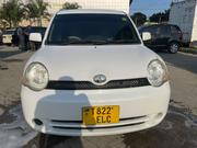 Toyota Sienta 2004 White for sale