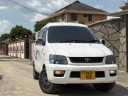 Toyota Noah 2001 White for sale
