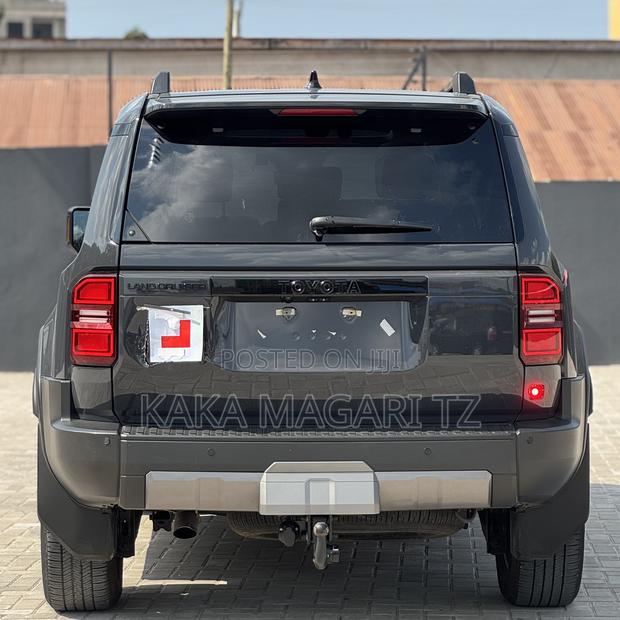 New Toyota Land Cruiser Prado 2024 Gray