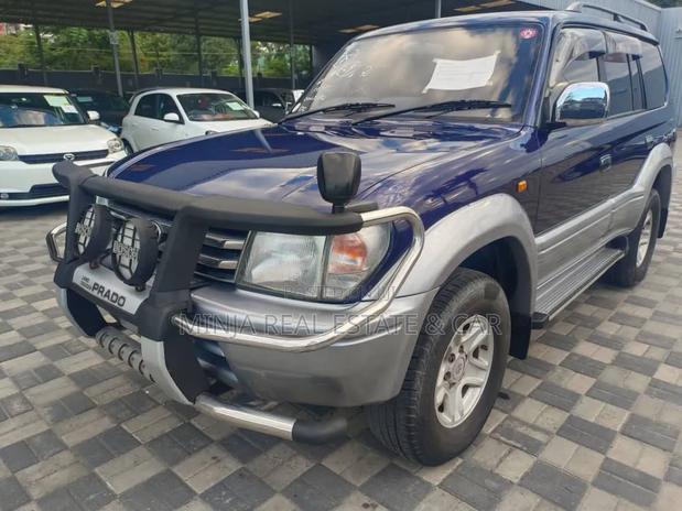 Toyota Land Cruiser Prado 2000 Blue