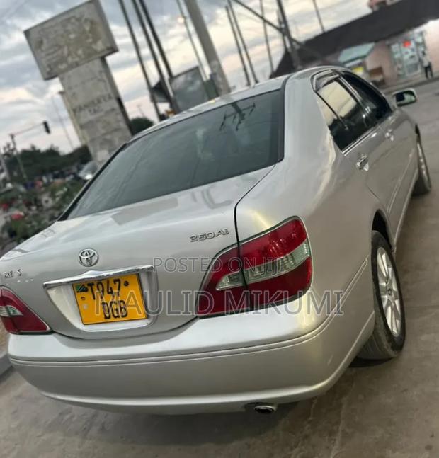 Toyota Brevis 2005 Silver