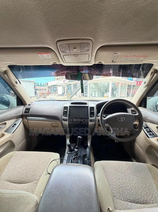 Toyota Land Cruiser Prado 2006 White