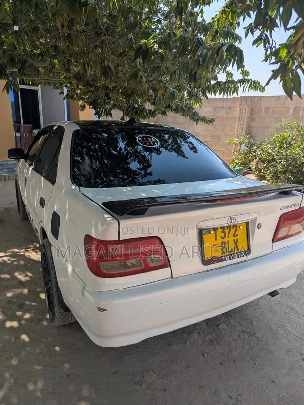Toyota Carina 2001 White