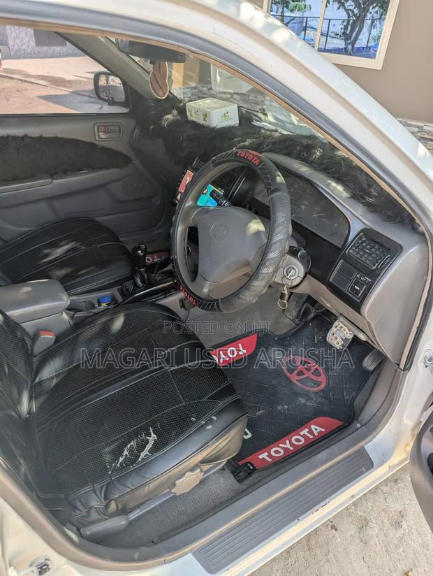 Toyota Carina 2001 White