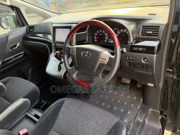 Toyota Alphard 2.4 Petrol AWD 2008 Black