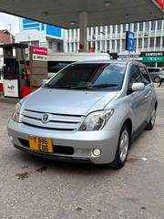 Toyota IST 2005 Silver for sale