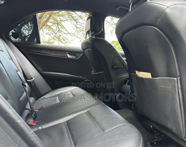 Mercedes-Benz C200 2010 White