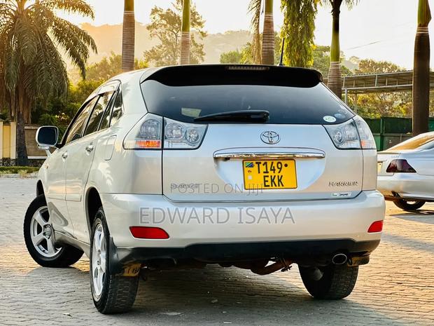Toyota Harrier 2005 Silver