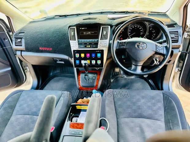 Toyota Harrier 2005 Silver