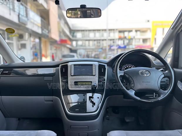 Toyota Alphard 2006 White