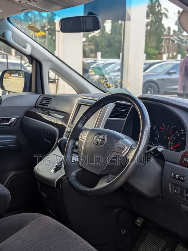 Toyota Alphard 2.4 Petrol FWD 2012 Black