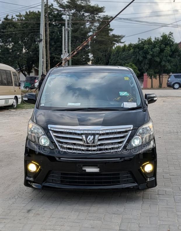 Toyota Alphard 2.4 Petrol FWD 2012 Black