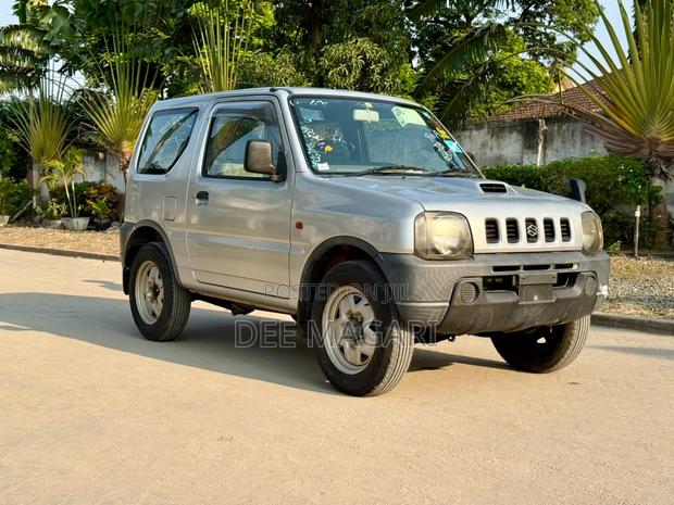 Mitsubishi Pajero 2000 Silver
