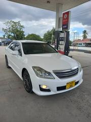 Toyota Crown 2009 Pearl for sale