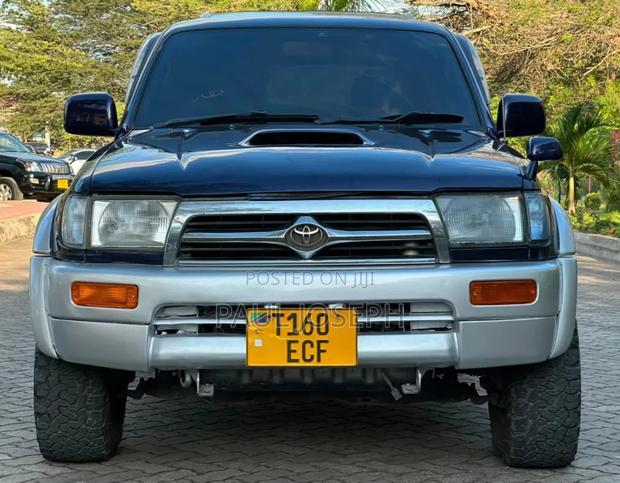 Toyota Hilux Surf 2000 Blue