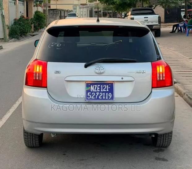 Toyota Corolla RunX 2004 Silver