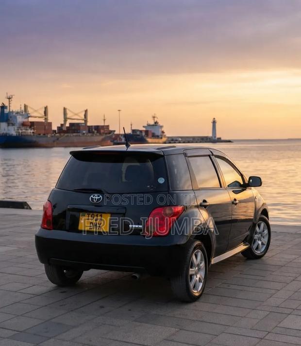 Toyota IST 2006 Black