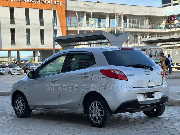 Mazda Demio 2011 Silver
