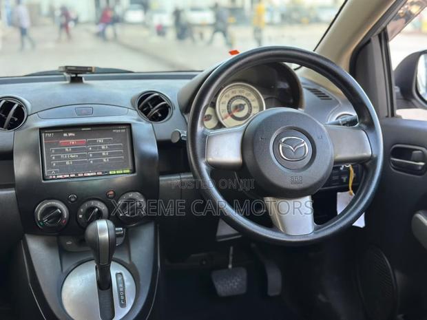 Mazda Demio 2011 Silver