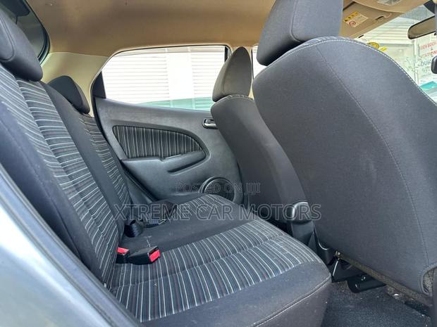 Mazda Demio 2011 Silver