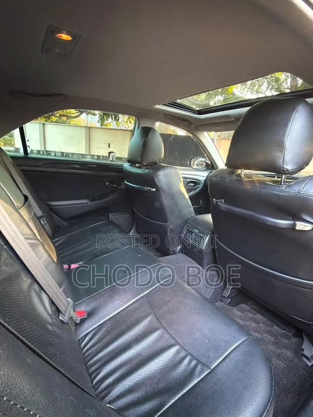 Toyota Crown 2006 Black