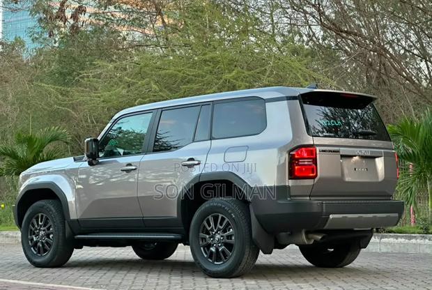 Toyota Land Cruiser Prado 2024 Gold