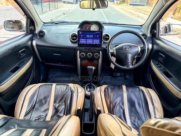 Toyota IST 2005 Silver