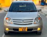 Toyota IST 2005 Gold for sale