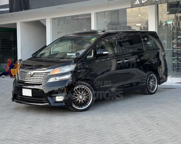 Toyota Vellfire 2010 Black