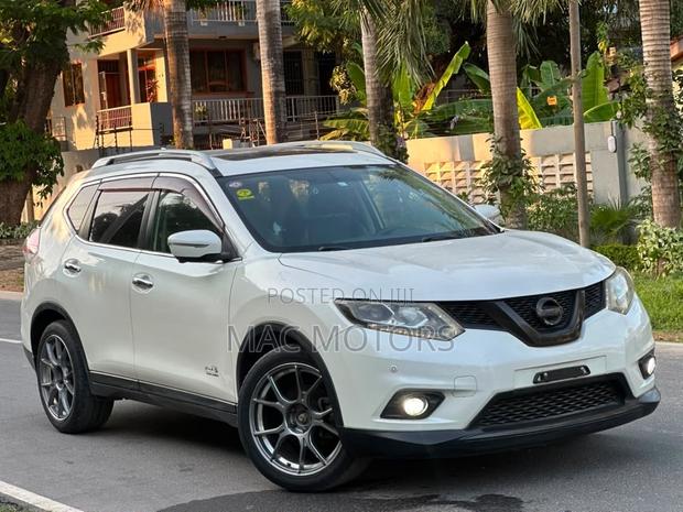 Nissan X-Trail 2.0 Petrol FWD 2015 White