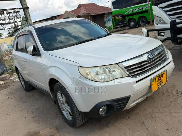 Subaru Forester 2009 White