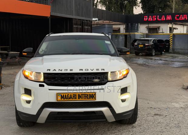 Land Rover Range Rover Evoque Dynamic 4dr SUV AWD (2.0L 4cyl Turbo 9A) 2015 White