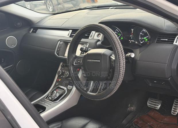 Land Rover Range Rover Evoque Dynamic 4dr SUV AWD (2.0L 4cyl Turbo 9A) 2015 White