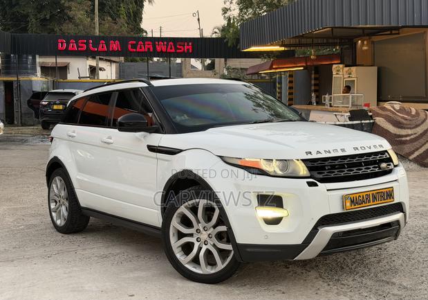 Land Rover Range Rover Evoque Dynamic 4dr SUV AWD (2.0L 4cyl Turbo 9A) 2015 White
