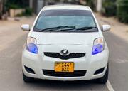Toyota Vitz 2009 White for sale
