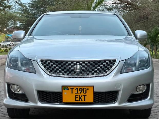 Toyota Crown 2009 Silver