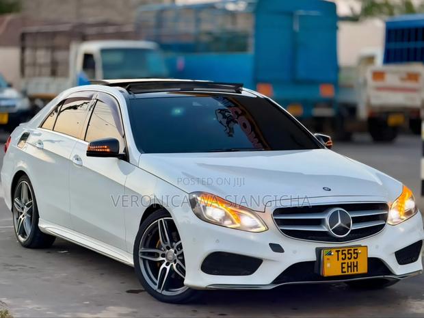Mercedes-Benz E-Class 2022 White